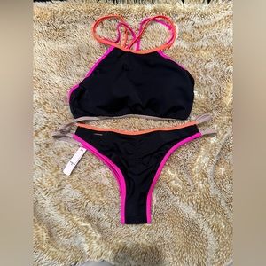 New Victoria’s Secret High Neck Hapstrap Bikini Set Size Small
